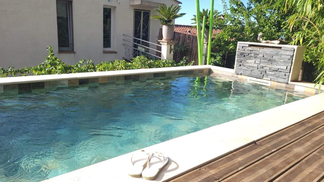 Logement De Charme Avec Piscine Et Jacuzzi Carnoules  Exterior photo